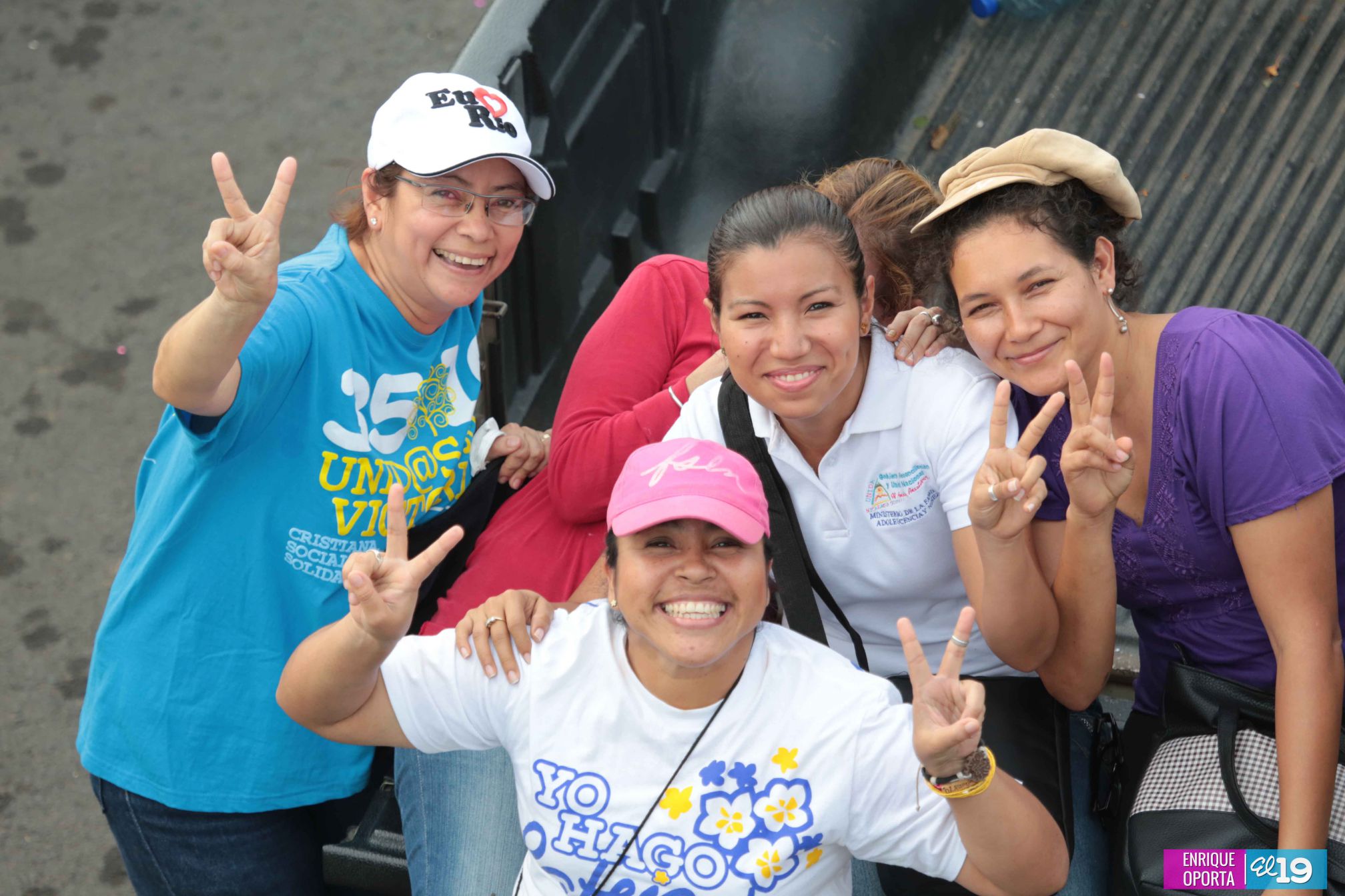 Juventud y Familias protagonizan Gran Caminata de la Alegría