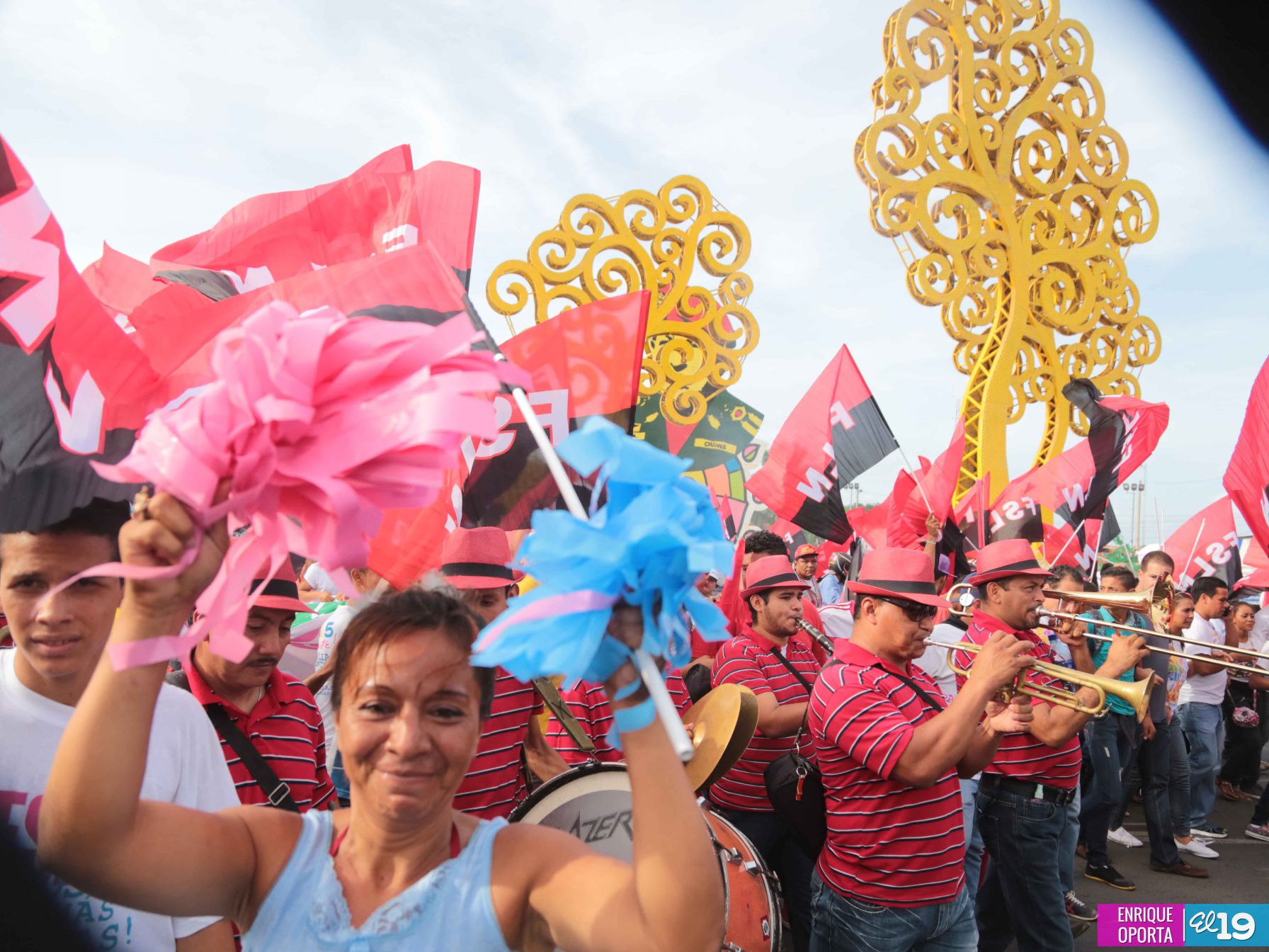 Juventud y Familias protagonizan Gran Caminata de la Alegría
