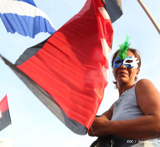 Juventud y Familias protagonizan Gran Caminata de la Alegría