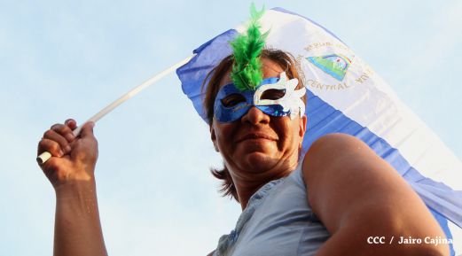 Juventud y Familias protagonizan Gran Caminata de la Alegría