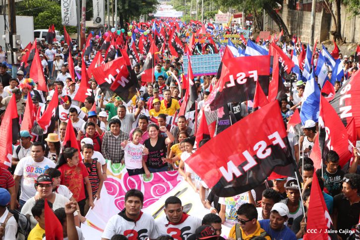 Juventud y Familias protagonizan Gran Caminata de la Alegría