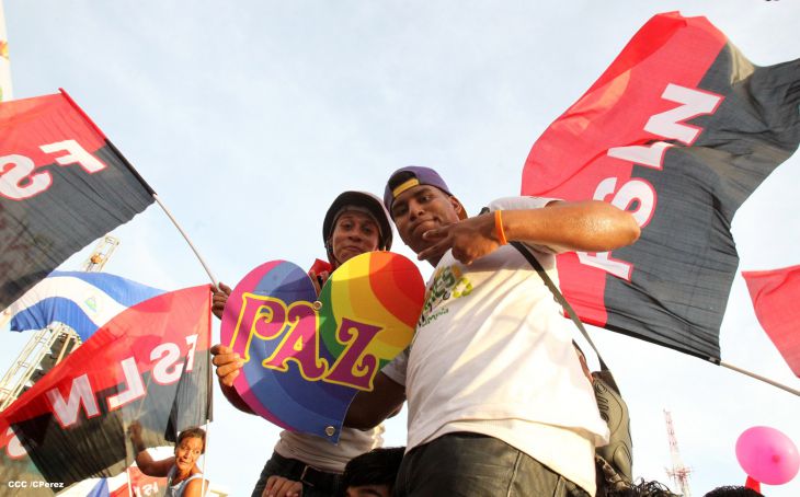 Juventud y Familias protagonizan Gran Caminata de la Alegría