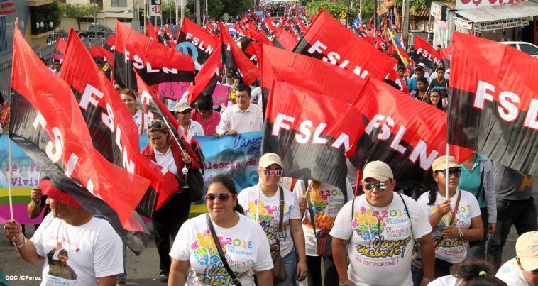 Juventud y Familias protagonizan Gran Caminata de la Alegría