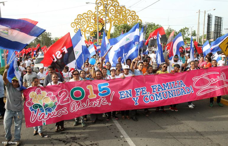 Juventud y Familias protagonizan Gran Caminata de la Alegría