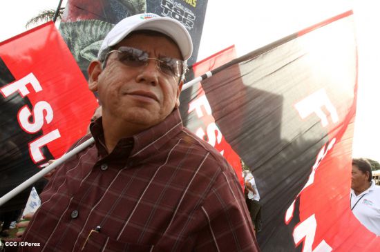 Juventud y Familias protagonizan Gran Caminata de la Alegría