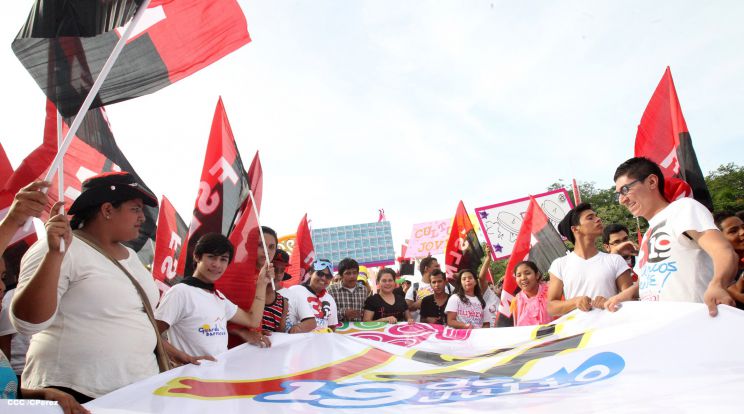 Juventud y Familias protagonizan Gran Caminata de la Alegría