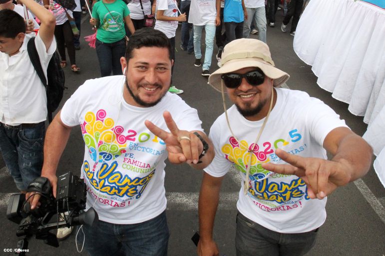 Juventud y Familias protagonizan Gran Caminata de la Alegría
