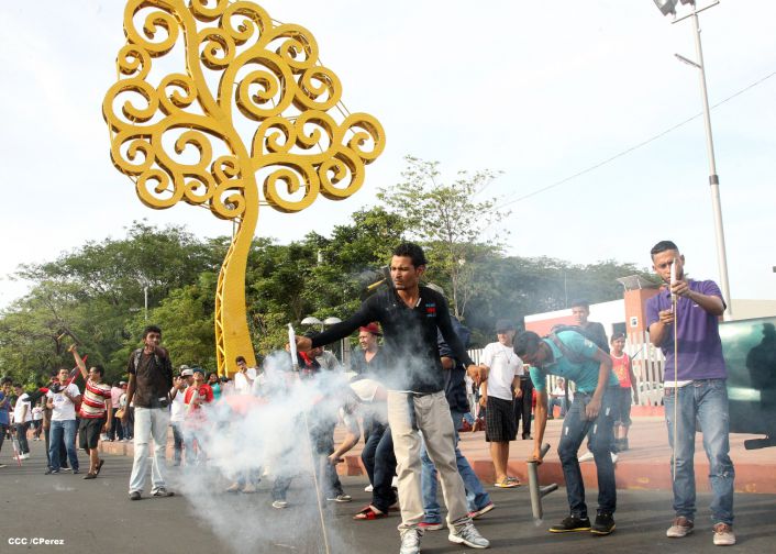 Juventud y Familias protagonizan Gran Caminata de la Alegría