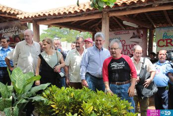 Primer Vicepresidente de Cuba y los Cinco héroes recorren Parque Nacional de Ferias