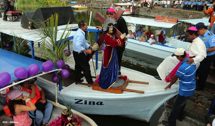 Via Crucis Acuático en Granada 2013