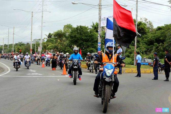 Caravanas de Masaya y Granada entran a Managua para celebrar el 36/19