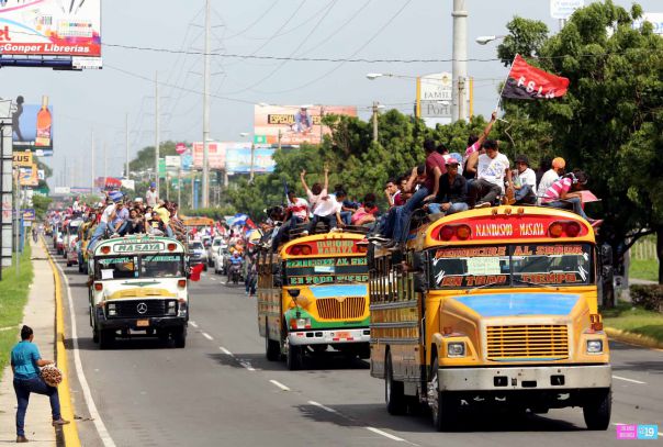 Caravanas de Masaya y Granada entran a Managua para celebrar el 36/19