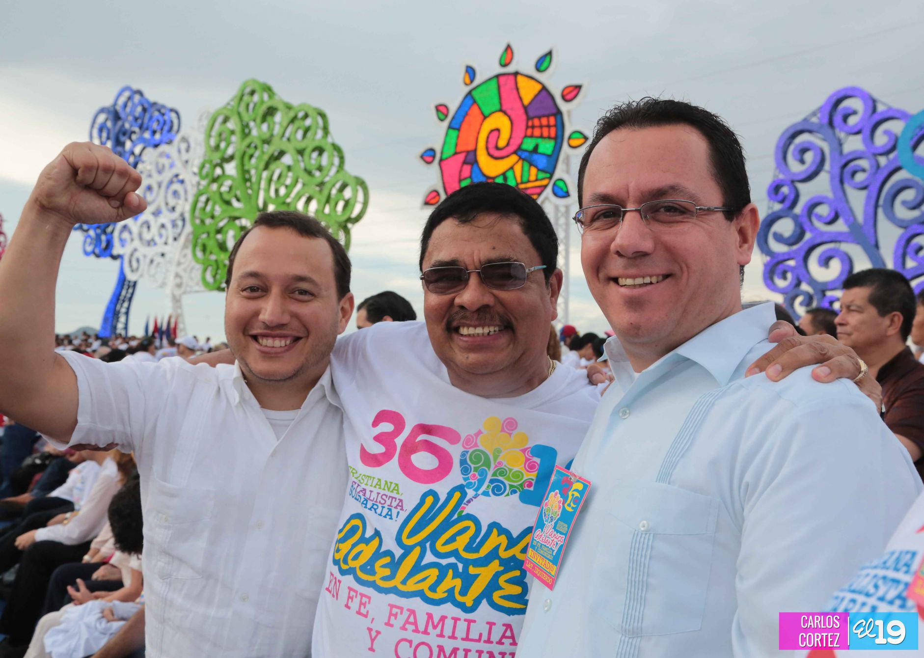 Más fotografías de la celebración del 36/19 