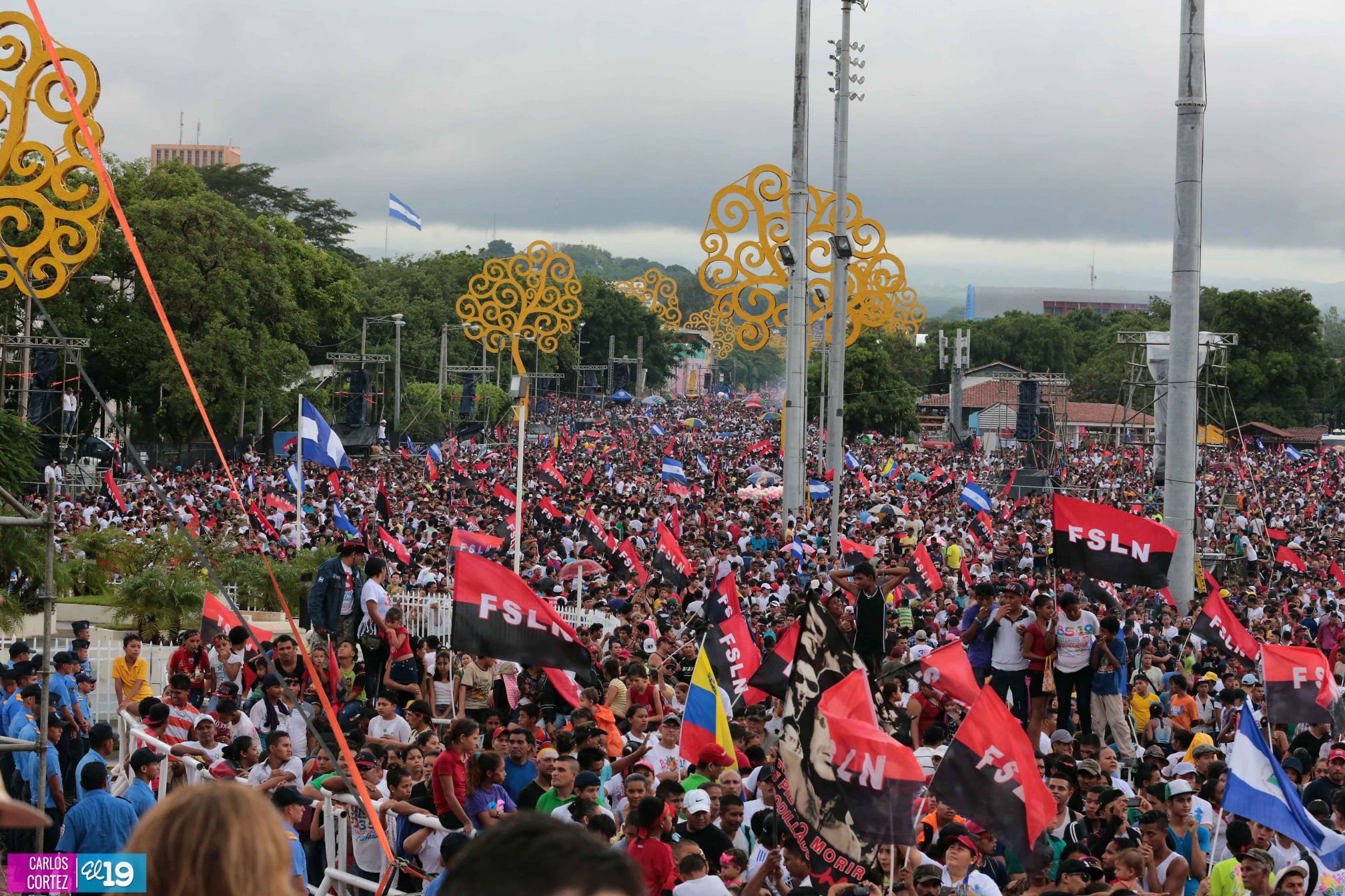 Más fotografías de la celebración del 36/19 