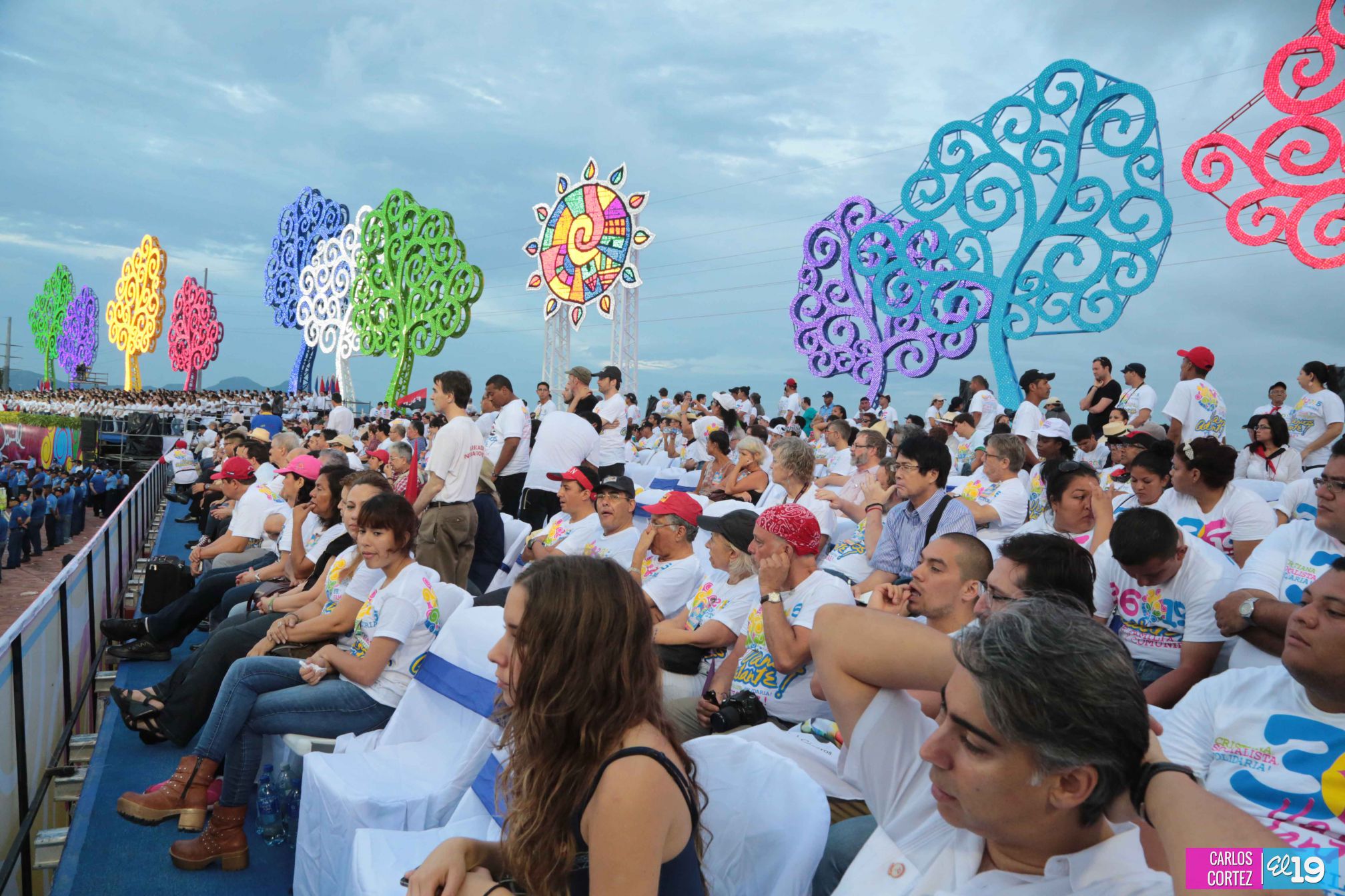 Más fotografías de la celebración del 36/19 