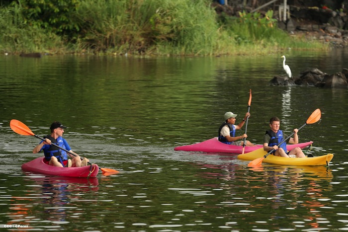 Via Crucis Acuático en Granada 2013