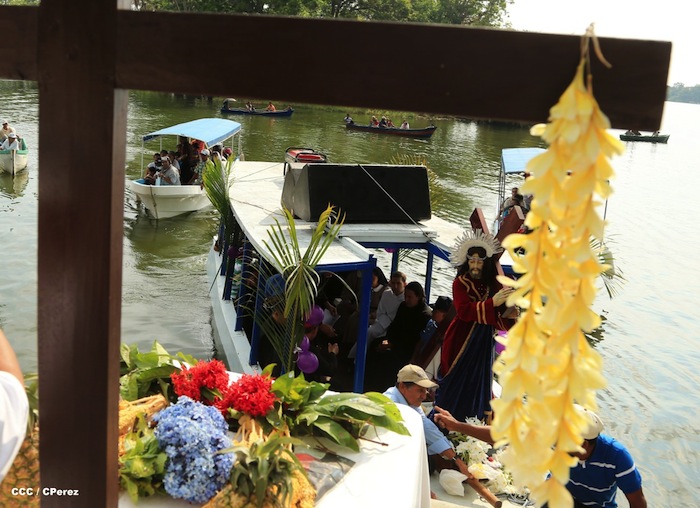 Via Crucis Acuático en Granada 2013