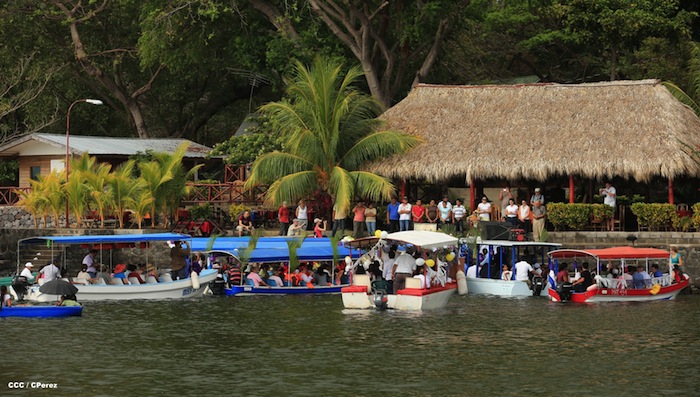 Via Crucis Acuático en Granada 2013