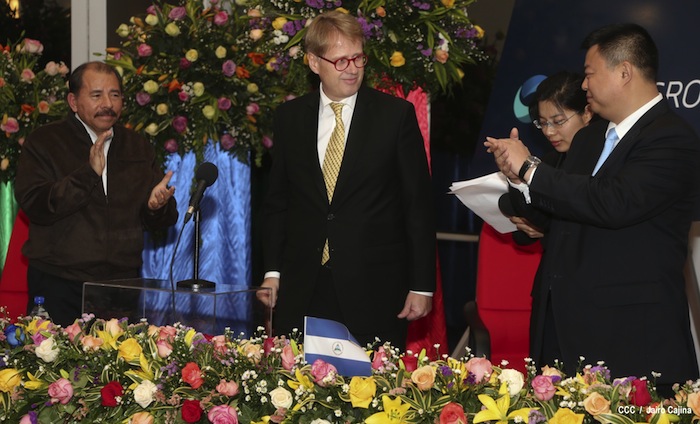 Presidente Daniel firma con HKND Group convenio marco para la construcción del Gran Canal