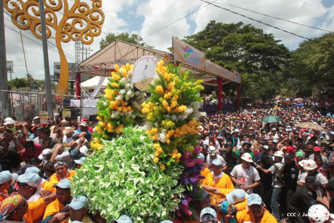 Viva Santo Domingo patrón de Managua!