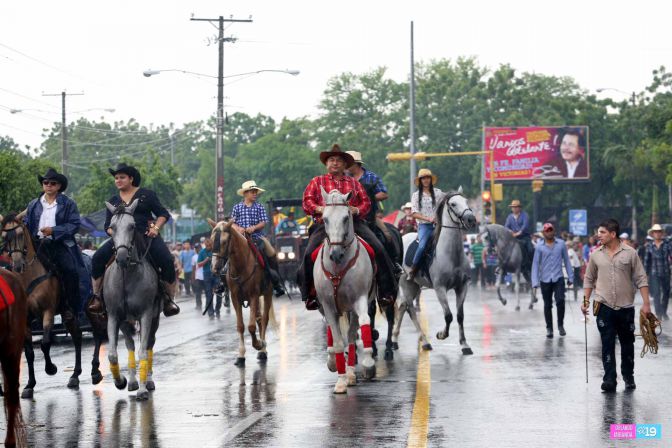 Desfile hípico en honor a Santo Domingo