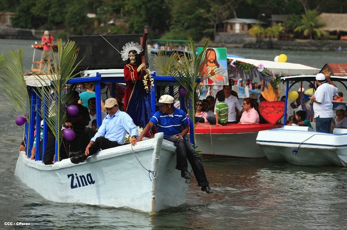 Via Crucis Acuático en Granada 2013