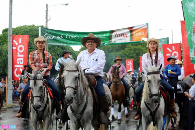 Desfile hípico en honor a Santo Domingo