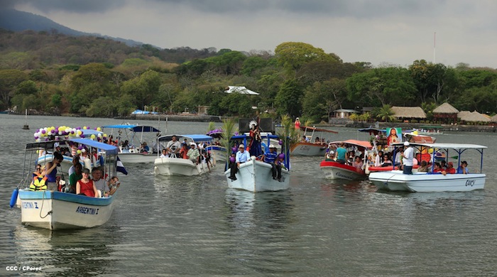 Via Crucis Acuático en Granada 2013