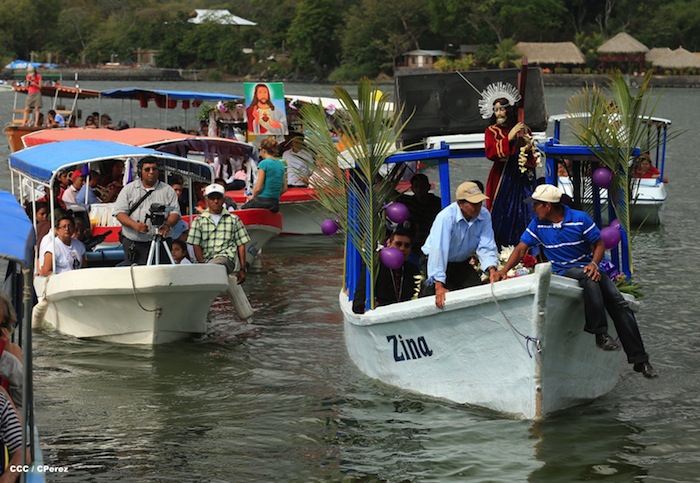 Via Crucis Acuático en Granada 2013