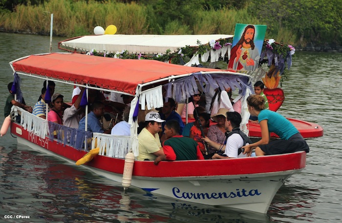Via Crucis Acuático en Granada 2013