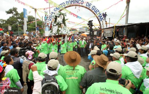 Santo Domingo de Guzmán rumbo a su morada en Las Sierritas