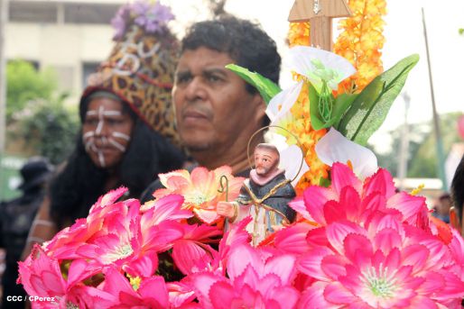 Santo Domingo de Guzmán rumbo a su morada en Las Sierritas