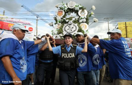 Fiestas de Santo Domingo concluyen con regreso de la milagrosa imagen a Las Sierritas