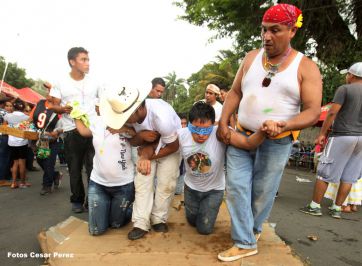 Fiestas de Santo Domingo concluyen con regreso de la milagrosa imagen a Las Sierritas