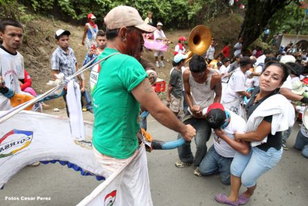 Fiestas de Santo Domingo concluyen con regreso de la milagrosa imagen a Las Sierritas