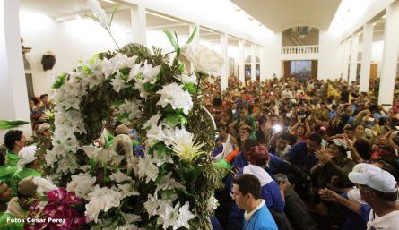 Fiestas de Santo Domingo concluyen con regreso de la milagrosa imagen a Las Sierritas