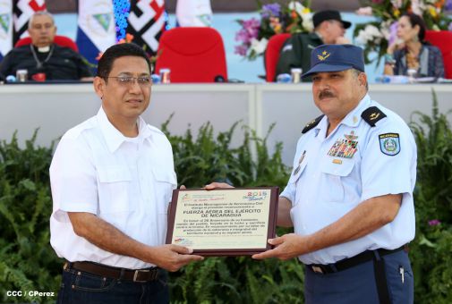 Presidente Daniel y Compañera Rosario encabezan acto del 36 aniversario de constitución de la Fuerza Aérea del Ejército de Nicaragua