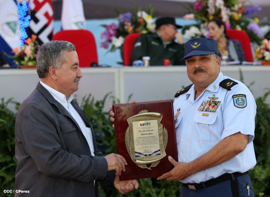 Presidente Daniel y Compañera Rosario encabezan acto del 36 aniversario de constitución de la Fuerza Aérea del Ejército de Nicaragua