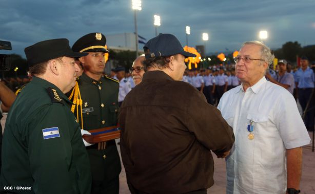 Presidente Daniel y Compañera Rosario encabezan acto del 36 aniversario de constitución de la Fuerza Aérea del Ejército de Nicaragua