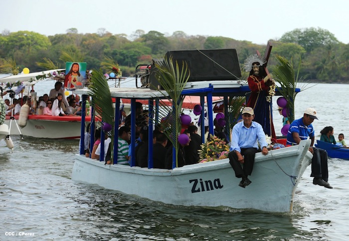 Via Crucis Acuático en Granada 2013