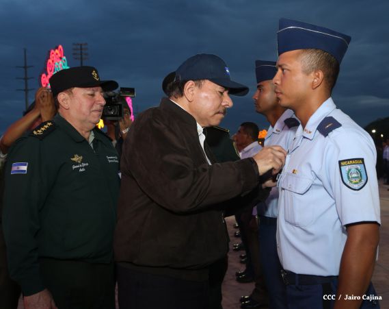 Presidente Daniel y Compañera Rosario encabezan acto del 36 aniversario de constitución de la Fuerza Aérea del Ejército de Nicaragua
