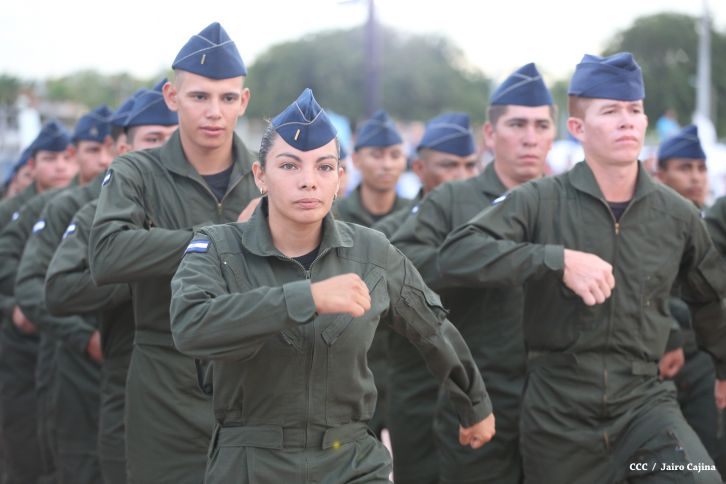 Presidente Daniel y Compañera Rosario encabezan acto del 36 aniversario de constitución de la Fuerza Aérea del Ejército de Nicaragua