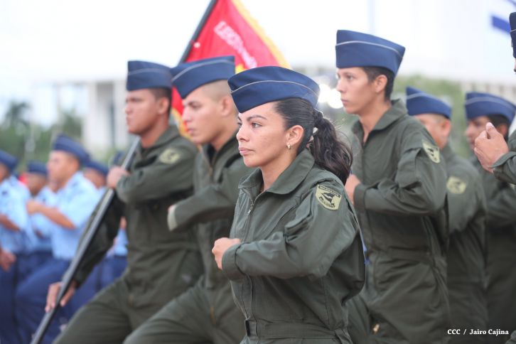 Presidente Daniel y Compañera Rosario encabezan acto del 36 aniversario de constitución de la Fuerza Aérea del Ejército de Nicaragua