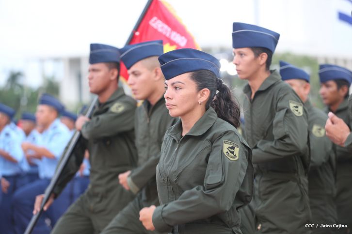Presidente Daniel y Compañera Rosario encabezan acto del 36 aniversario de constitución de la Fuerza Aérea del Ejército de Nicaragua