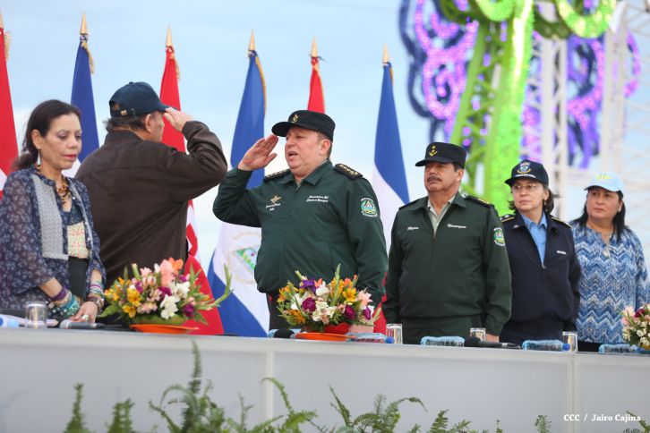 Presidente Daniel y Compañera Rosario encabezan acto del 36 aniversario de constitución de la Fuerza Aérea del Ejército de Nicaragua