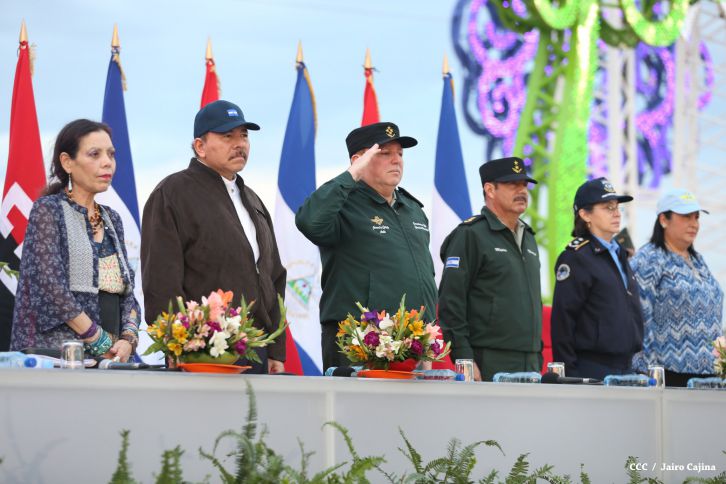 Presidente Daniel y Compañera Rosario encabezan acto del 36 aniversario de constitución de la Fuerza Aérea del Ejército de Nicaragua