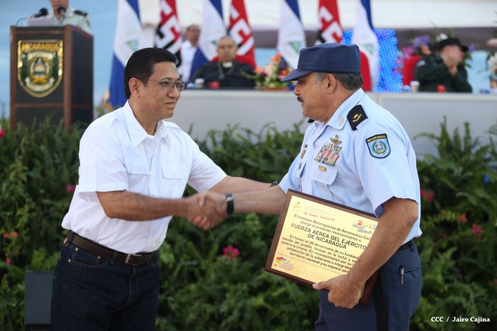 Presidente Daniel y Compañera Rosario encabezan acto del 36 aniversario de constitución de la Fuerza Aérea del Ejército de Nicaragua