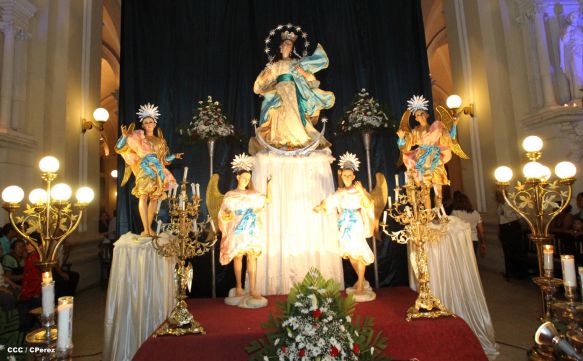 León celebra tradicional Gritería Chiquita