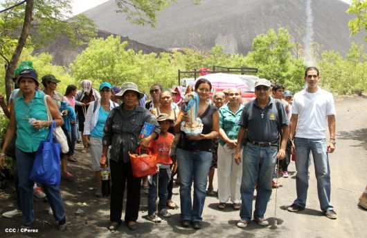 León celebra tradicional Gritería Chiquita
