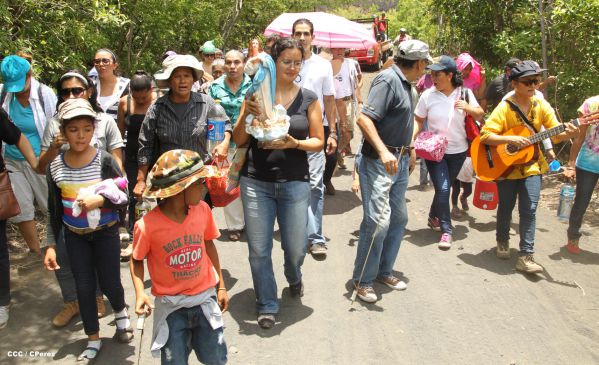 León celebra tradicional Gritería Chiquita